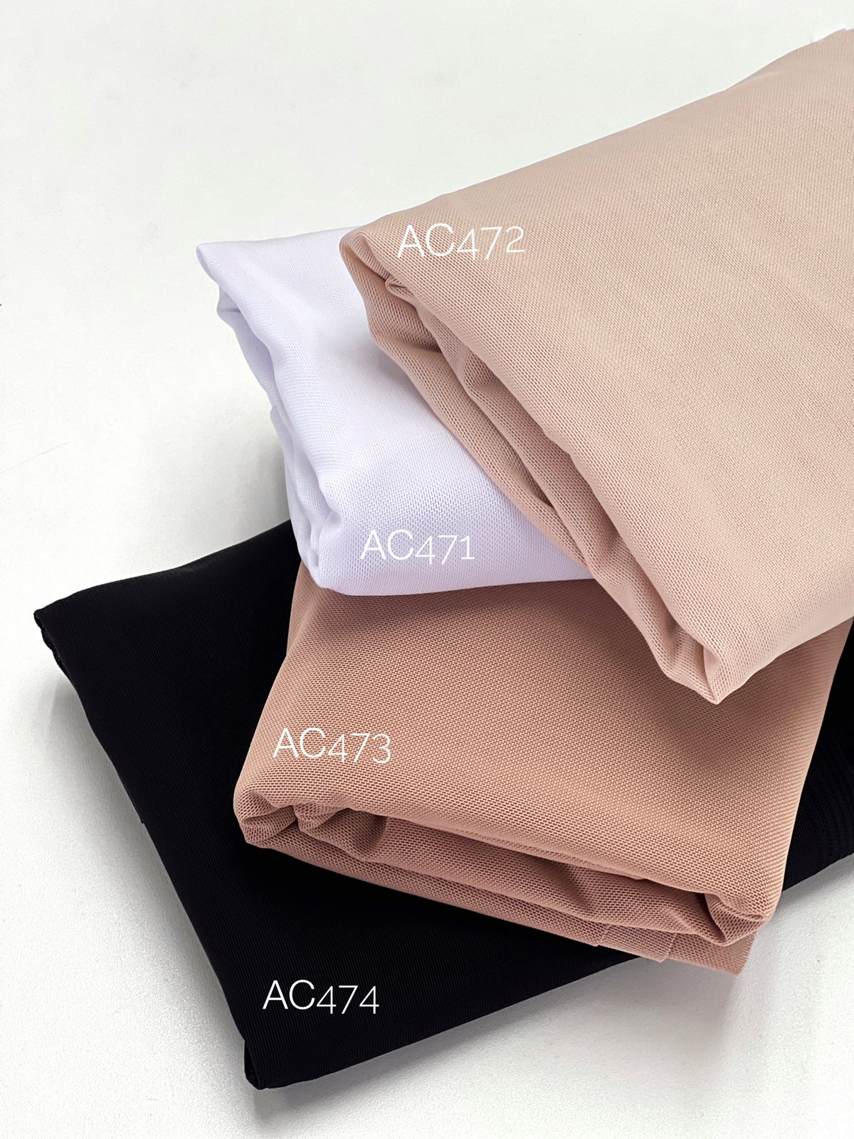 NYLON 6920637d-d5cb-4fc4-9df5-aab3096f7e4c