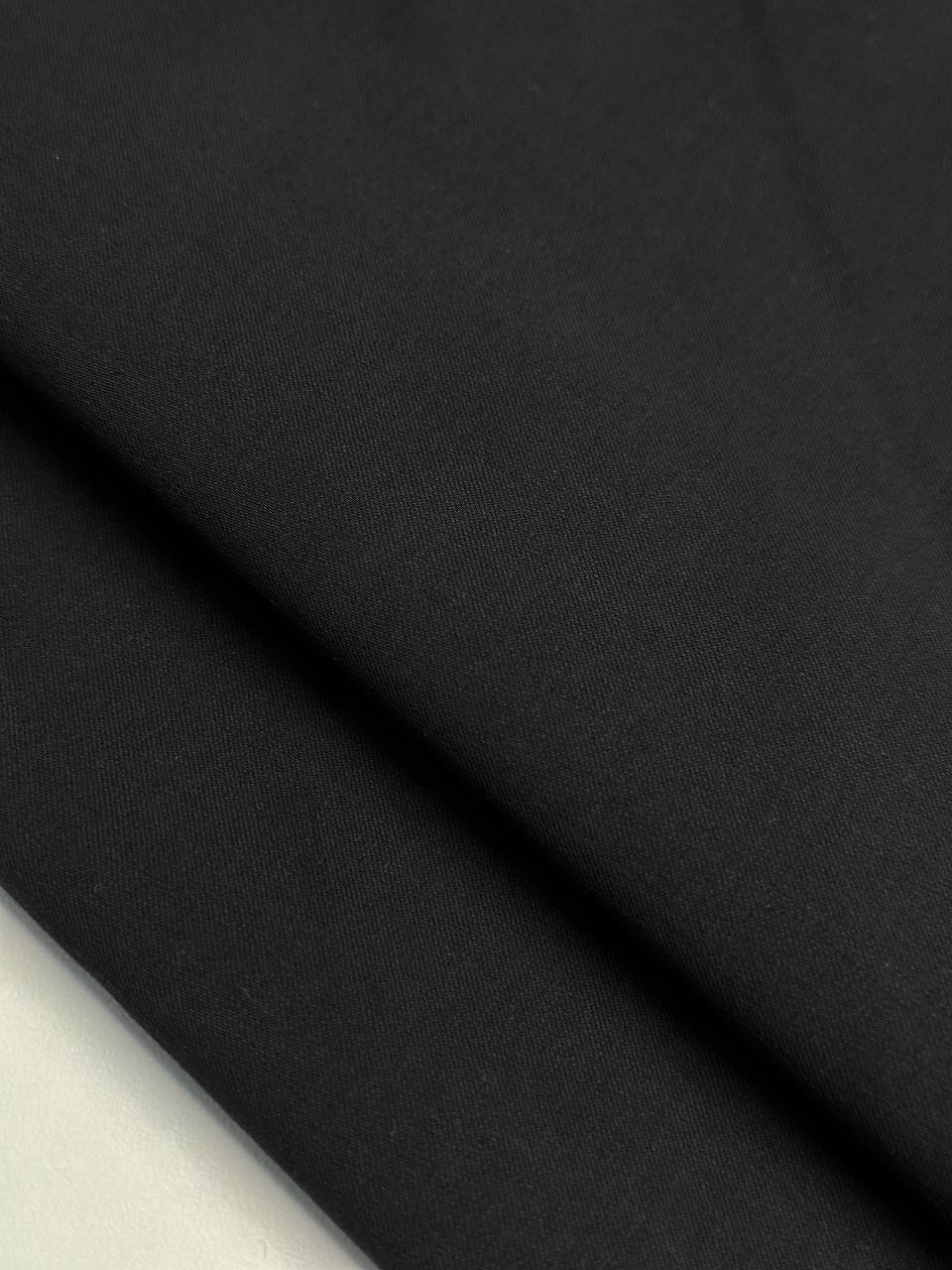 AUSTERE 5f5c10f6-ae66-404f-851a-4d6a28af99de