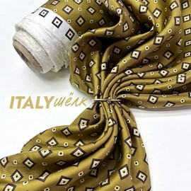 Шёлк геометрия 8f9e0ca0-44e0-4f1d-bd0d-2a4e332134f6