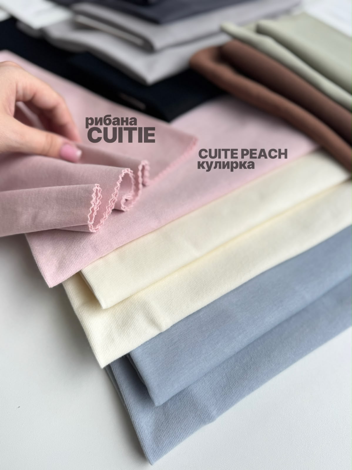 CUTIE PEACH 682e2ee6-1e40-4a0b-a289-10ef83975fee