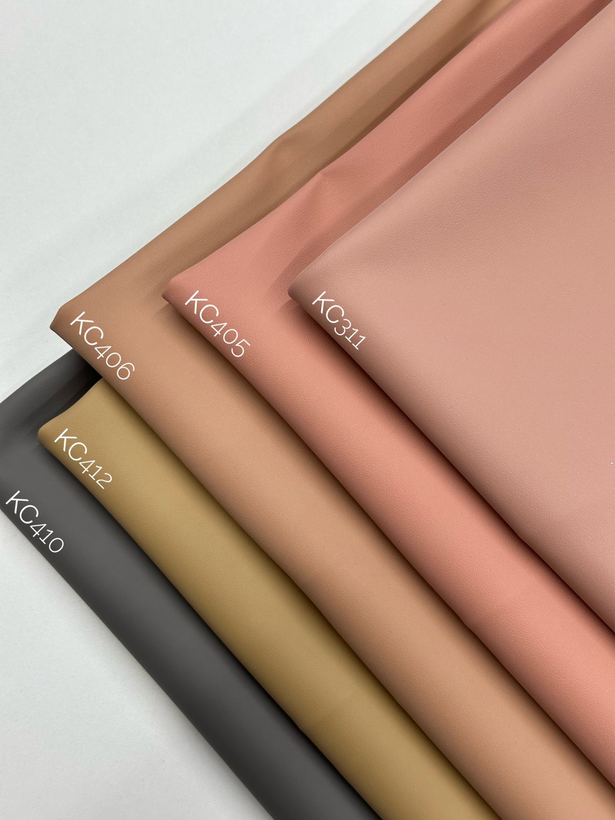 MATTE CASUAL 057e8544-fc04-4751-a194-5c314499bda3