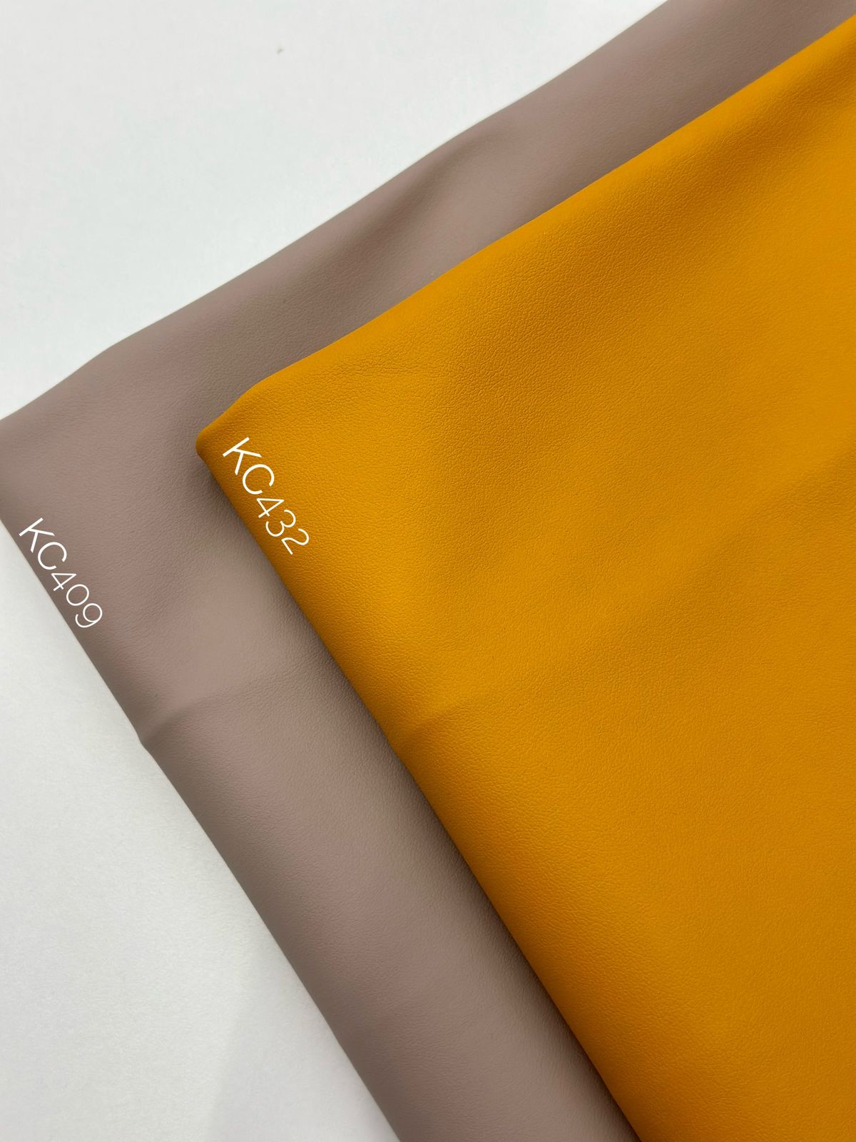 MATTE CASUAL 31f08b0f-0cd0-4887-af0f-e97b70c0a3df