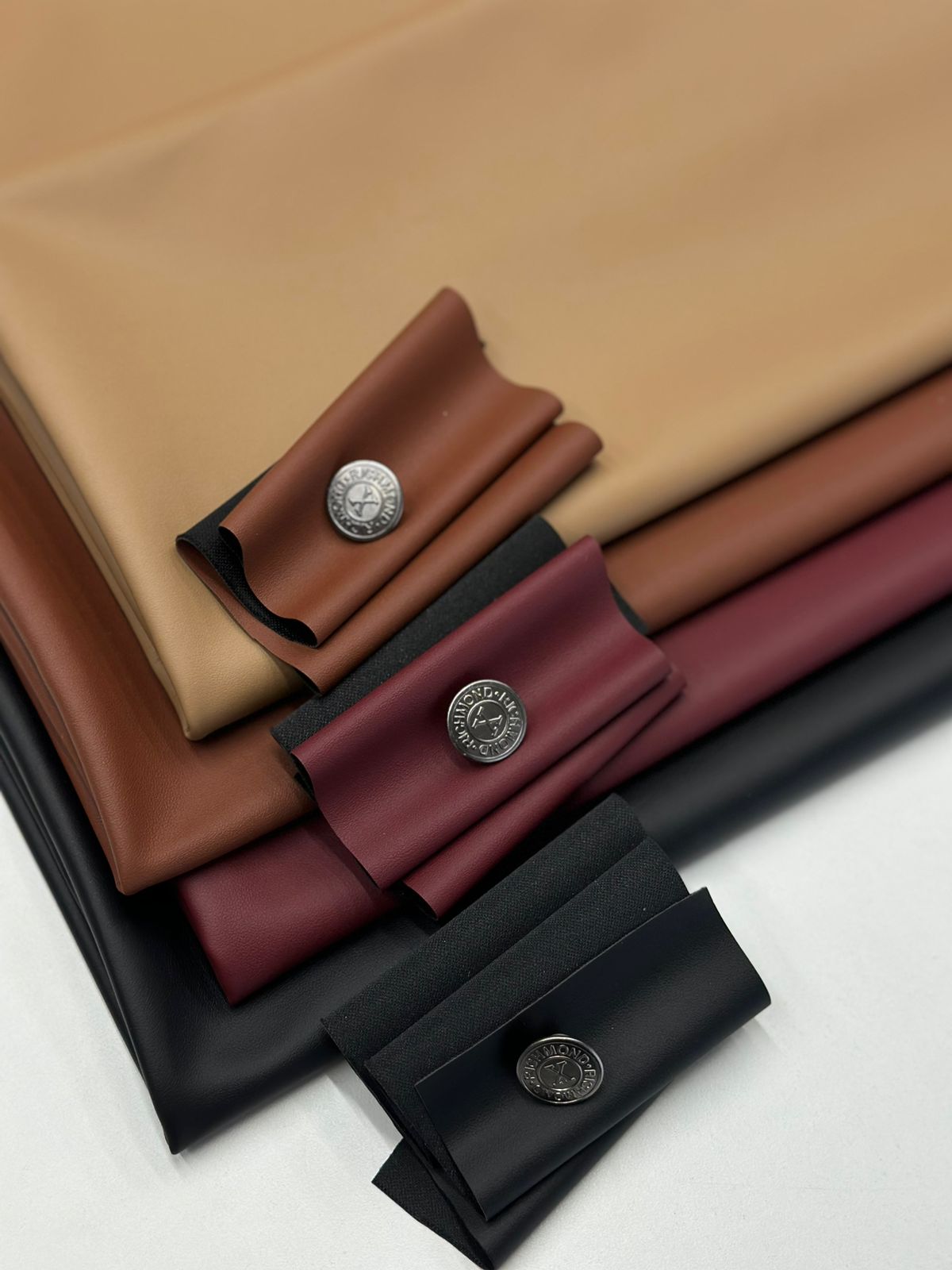 MATTE CASUAL ba6edefc-b7d9-4c8c-b61a-fe163c0aa9e4