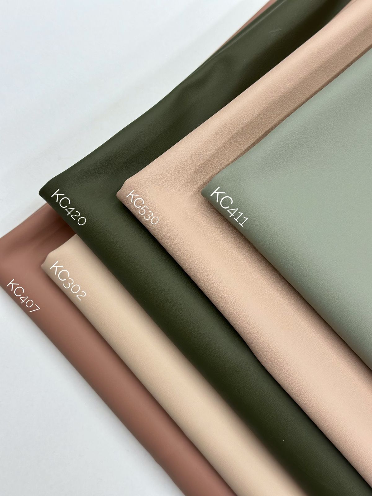 MATTE CASUAL d9ddbfe0-1516-4c5d-b7af-d95e58760078