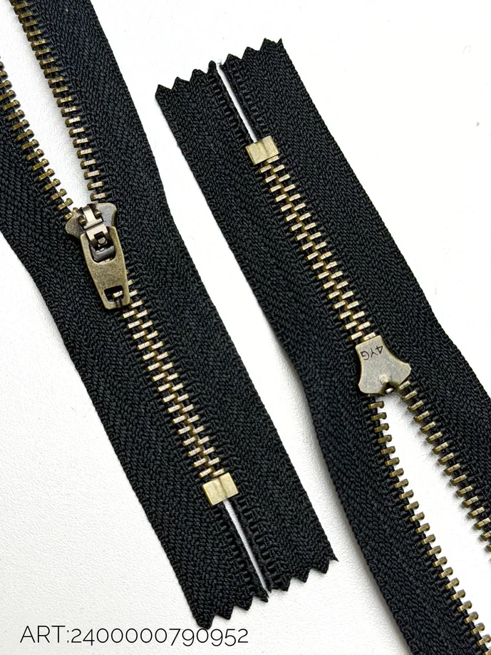 952