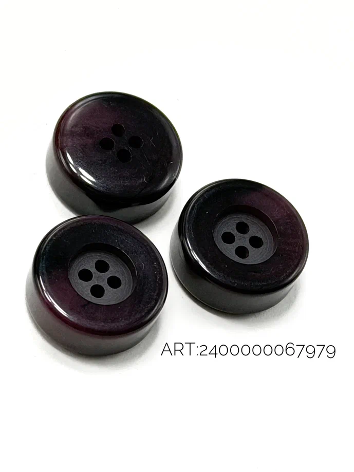 979