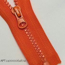 Оранжевый