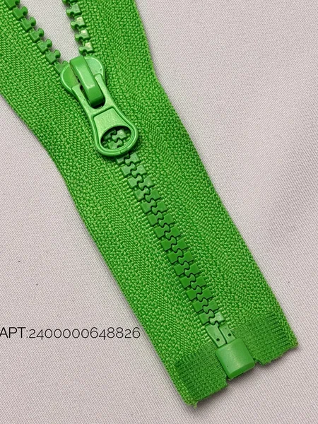 826
