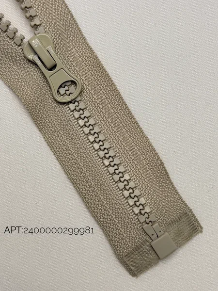 981