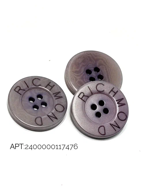 476